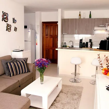 Paradise Court Ocean View Apartman *
